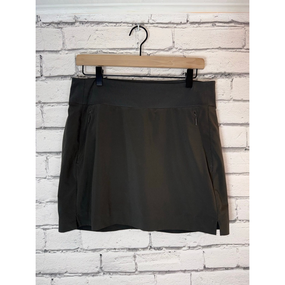 Women’s Athleta Gray Tennis Skirt Size 10 Lined With Shorts Pockets Skort Medium